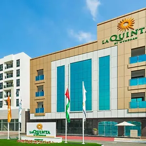 Отель La Quinta By Wyndham Jumeirah